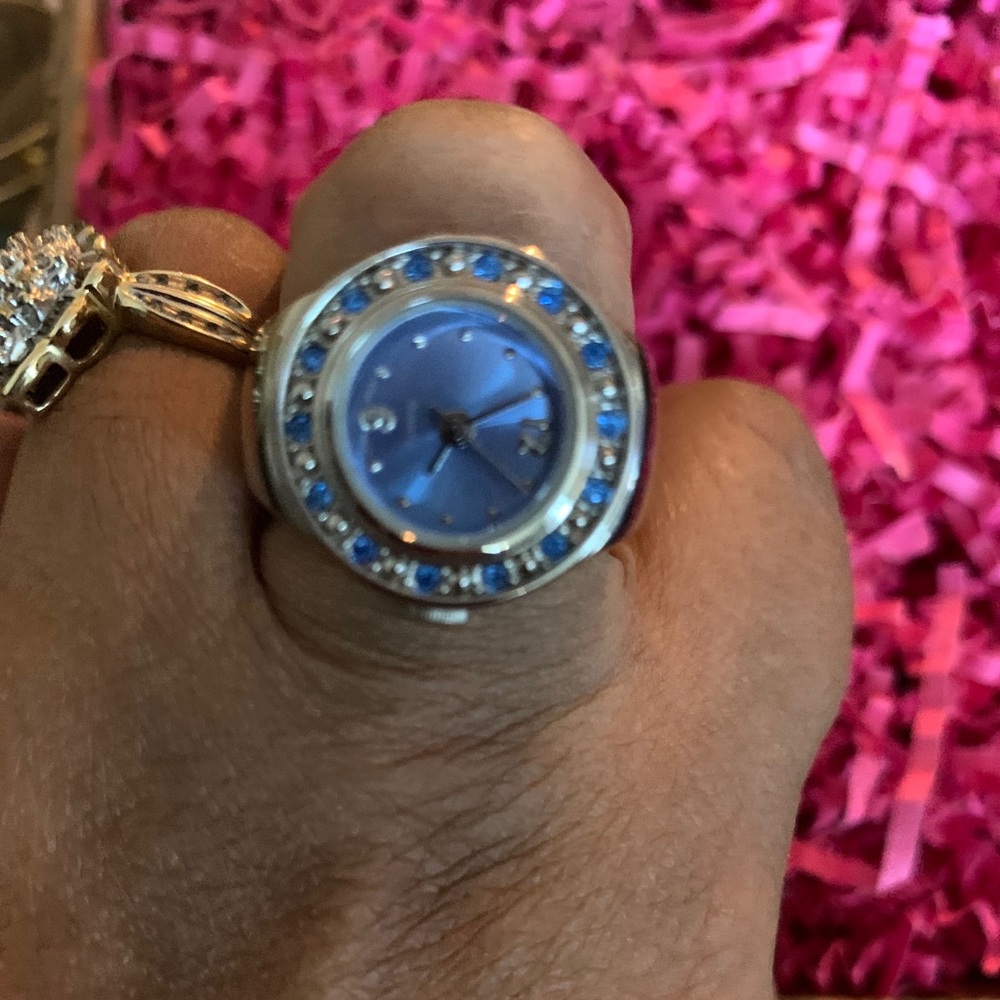 I sliver blue ring watch